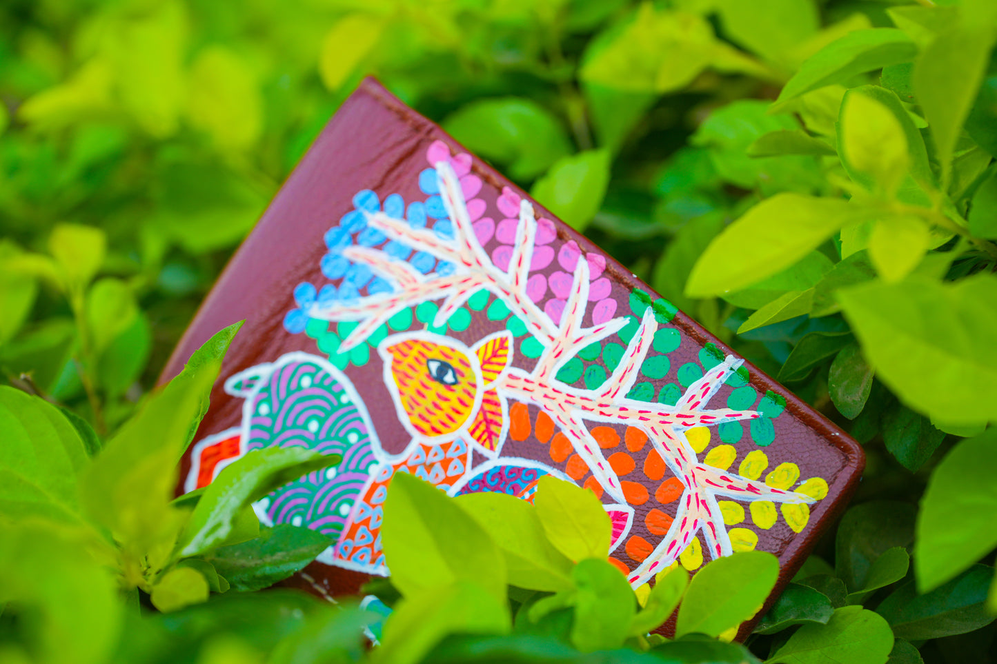 Artisan Hand-Painted Men’s Purse – Textured 3D Floral & Animal Motif