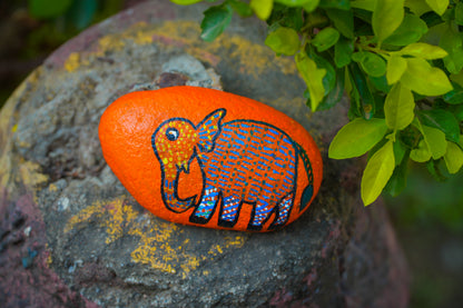 Hand-Painted Floral Art Stone – Textured Garden Decor & Paperweight