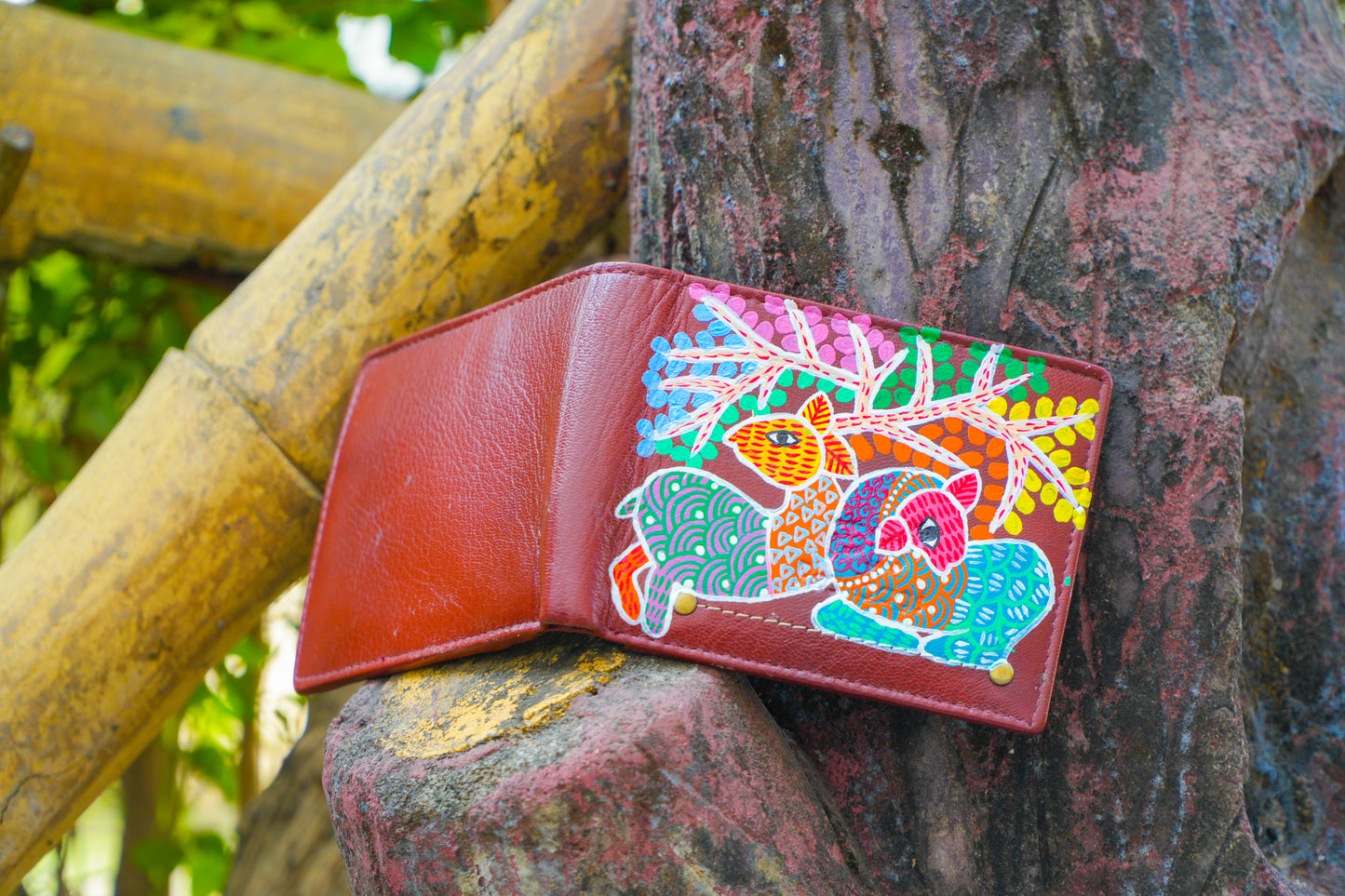 Artisan Hand-Painted Men’s Purse – Textured 3D Floral & Animal Motif