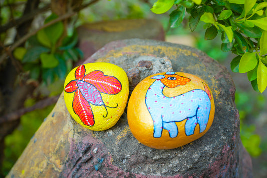 Artisan Hand-Painted Flower Stone – 3D Textured Botanical River Rock Art