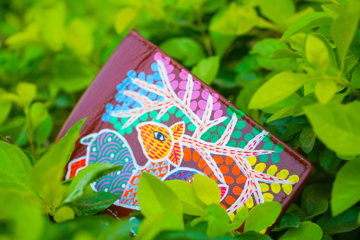 Artisan Hand-Painted Men’s Purse – Textured 3D Floral & Animal Motif